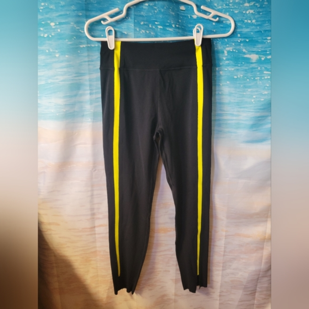 ZYIA Black with Yellow Stripe Leggings Ladies Size 4
